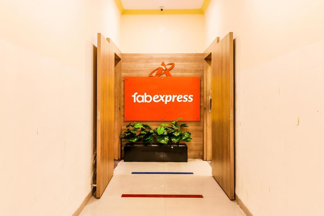 Готель Fabexpress Ascot International - Nr Mumbai International Airport Екстер'єр фото